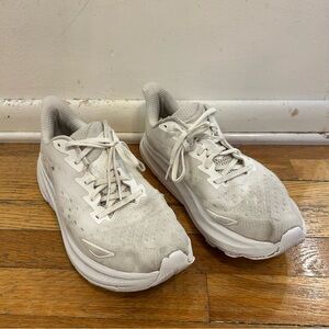 Hoka One One Mens Clifton 9 1127895 WWH White Running Shoes Sneakers Size 11 D